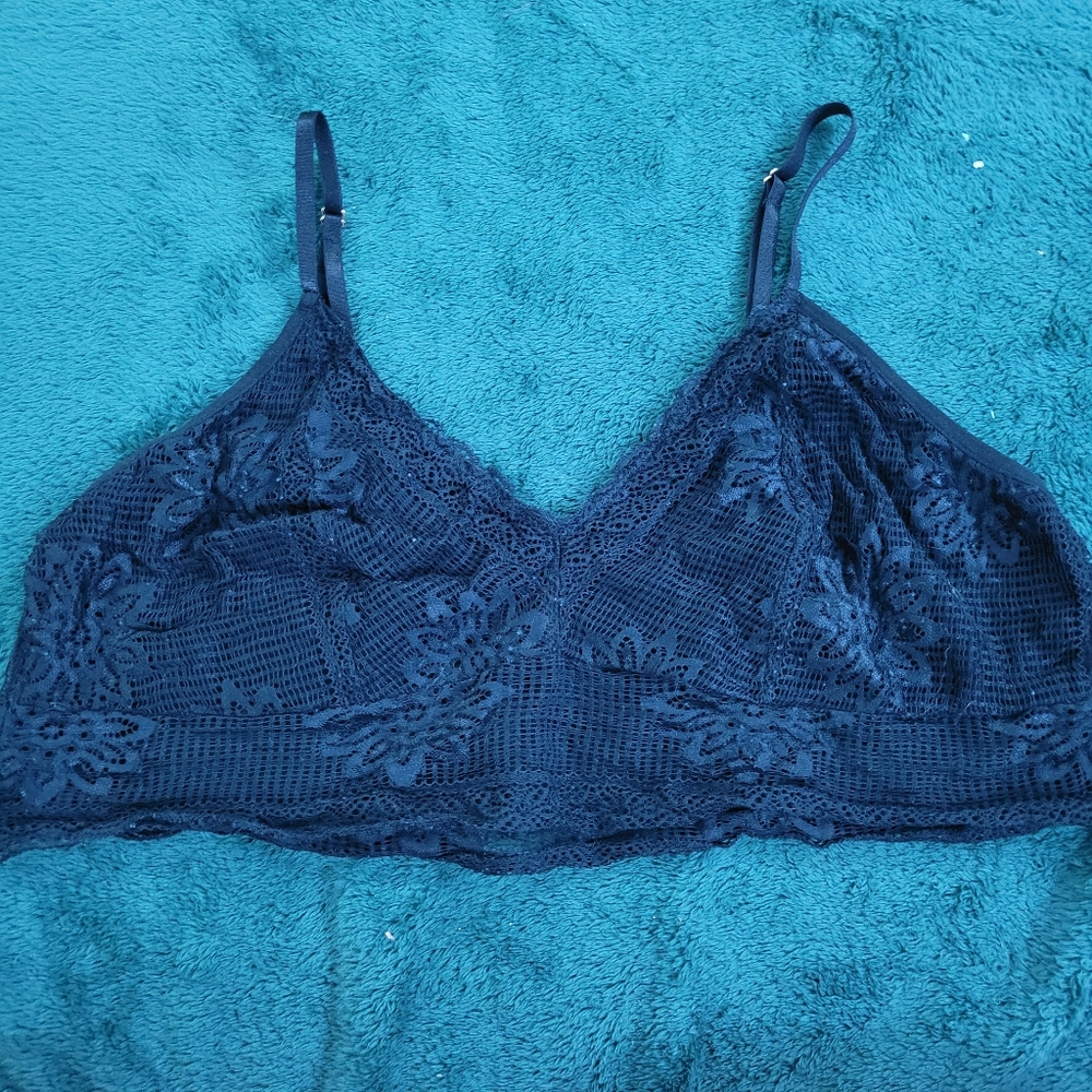 Shein Curves 4X Lacey Black Bralette